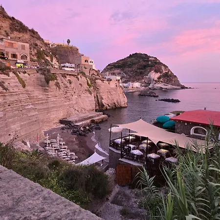 Guest house Chiaia Di Rose &