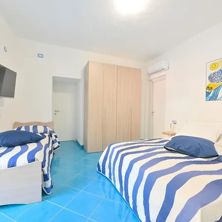 Guest house Chiaia Di Rose & *