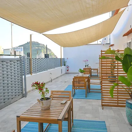 Guest house Chiaia Di Rose &
